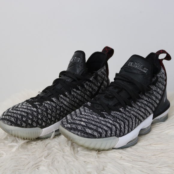 Nike Lebron 16s “Oreos” (Size 8 1/2US) - Picture 4 of 16